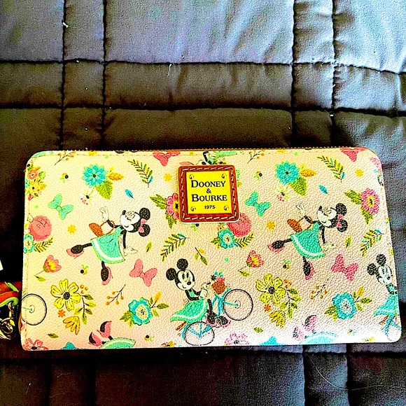 Dooney & Bourke Handbags - Dooney & Bourke 2020 Disney Flower and Garden Festival Minnie Mouse wallet NWT